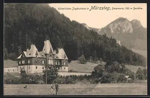 AK Mürzsteg, Paar vor dem Kaiserlichen Jagdschloss