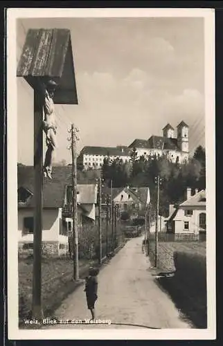 AK Weiz, Blick auf Weizberg mit Flurkreuz