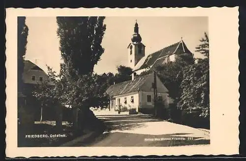 AK Friedberg, Strassenpartie mit Kirche