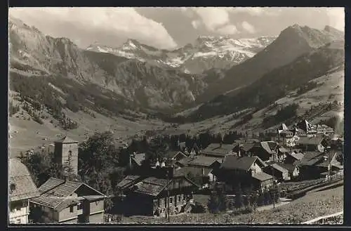 AK Adelboden, Ortsansicht mit Steghorn, Wildstrubel und Fitzer