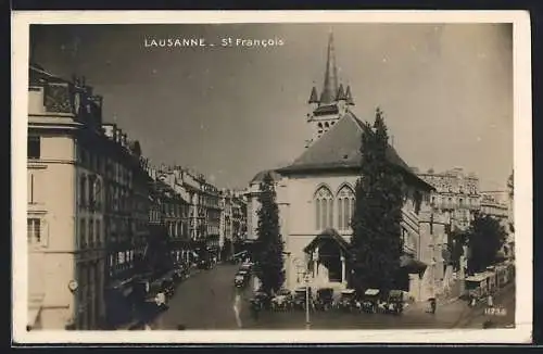 AK Lausanne, St. Francois, Strassen mit Kirche und Strassenbahn aus der Vogelschau