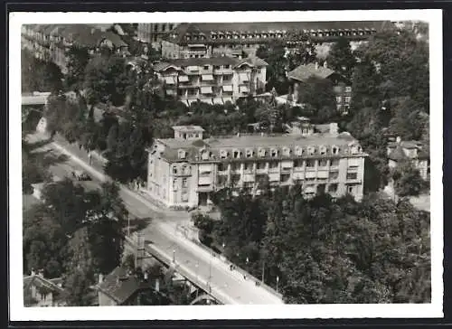 AK Bern, Victoria-Spital mit Strassenpartie, Fliegeraufnahme