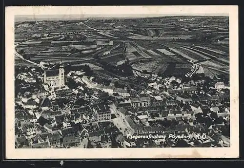 AK Poysdorf /N.-Ö., Teilansicht mit Kirche, Fliegeraufnahme