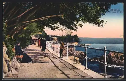 AK Abbazia, Strandweg mit Spaziergängern