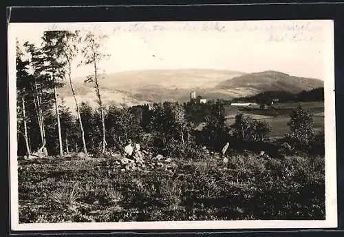 AK Oberneukirchen /Mühlkreis, Blick zur Ruine Lobenstein