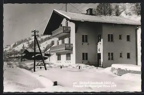 AK Saalbach, Pension Riedlsperger Haus 289 im Winter