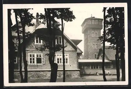 AK Cerchov, Turistická chata a rozhledna