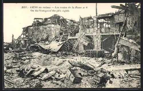 AK Lens, Les restes de la Fosse No. 8, Lens en ruines