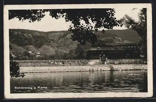 AK Schönberg a. Kamp, Badeanstalt mit Bergblick