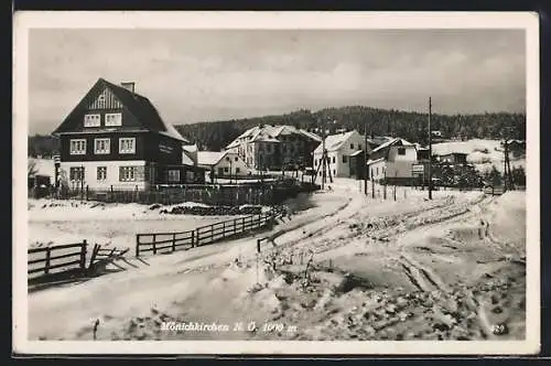 AK Mönichkirchen, Ortspartie im Winter