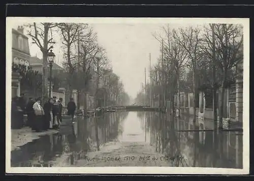 AK Rueil, Inondé 1910, Avenue du Chemin de Fer, Hochwasser