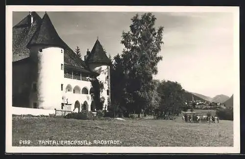 AK Radstadt, auf der Wiese vor dem Tantalierschlössel