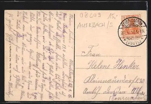 Passepartout-AK Albertsberg, Ortsansicht aus der Vogelschau, Eisernes Kreuz 1914 mit Ehrenkranz und Banderole