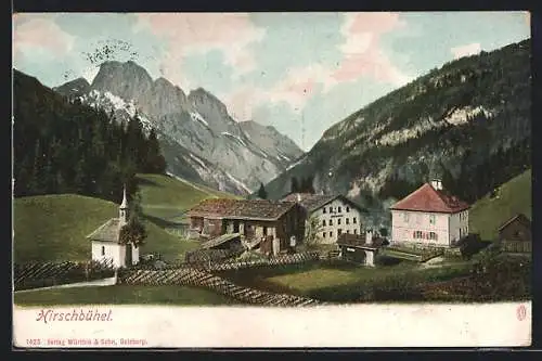 AK Weissbach bei Lofer, Hirschbühel, Ortsansicht mit Gebirge im Hintergrund