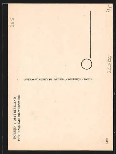 AK Norden / Ostfriesland, Strassenansicht mit Leuten