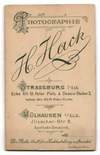 Fotografie H. Hack, Mülhausen i. Els., Illzacher-Str. 2, Junge Dame mit Kragenbrosche und Kreuzkette
