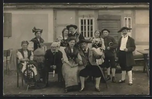 Foto-AK Grossschkorlopp, Trachtenfest 1912, Gruppenbild