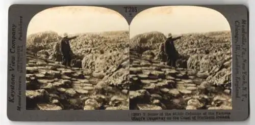 Stereo-Fotografie Keystone View Co., Meadville, Ansicht Bush, the Famous Giant`s Causeway in Nothern Ireland