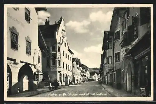 AK Matrei a. Brenner, Strassenansicht mit Rathaus