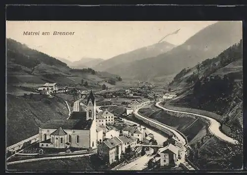 AK Matrei am Brenner, Strassenpartie mit Kirche