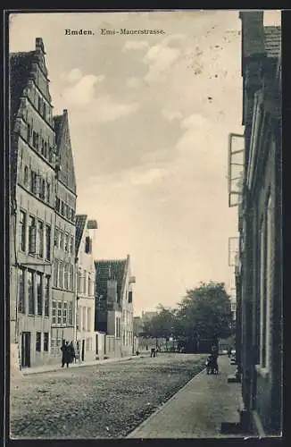 AK Emden / Ostfriesland, Blick in die Emsstrasse und Mauerstrasse