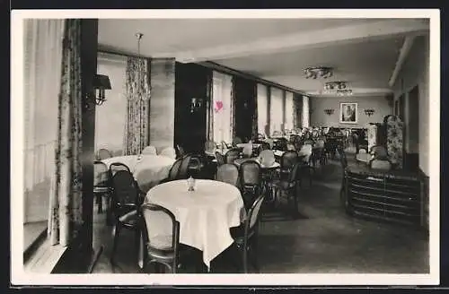 AK Ulm, Café-Restaurant Lünert, Innenansicht