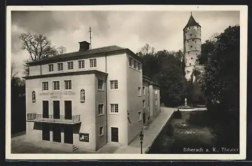 AK Biberach a. R., Theater und Turm, von oben gesehen