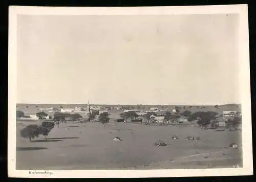 Fotografie unbekannter Fotograf, Ansicht Keetmanshoop - Deutsch-Südwestafrika / Namibia, Stadt-Panorama