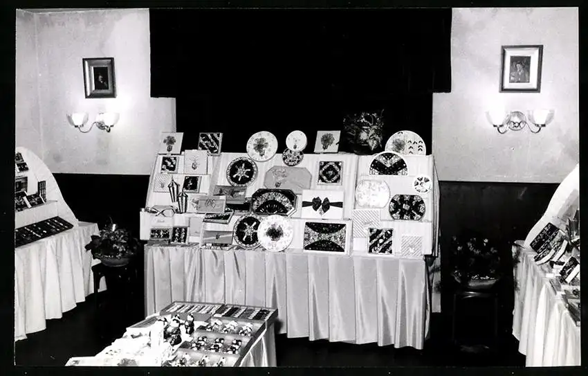 24 Fotografien unbekannter Fotograf, Ansicht Kilchberg, Musterschau, Messestand Schokoladenfabrik Lindt & Sprüngli AG 8