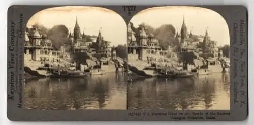 Stereo-Fotografie Keystone View Co., Meadville, Ansicht Benares / Varanasi, burnign Chat on Banks of Sacred Ganges
