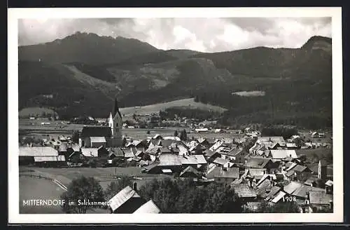 AK Mitterndorf /Salzkammergut, Ortsansicht gegen die Berge