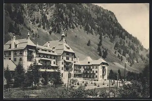 AK Brennerbad, Hotel Brennerbad mit Berghang