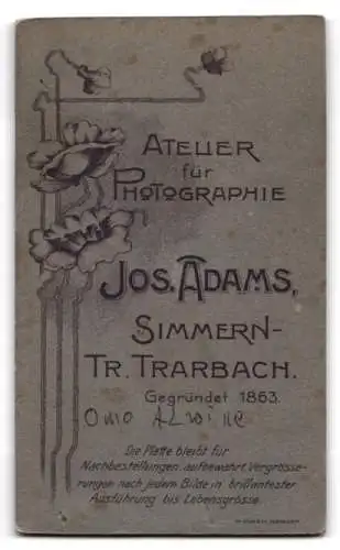 Fotografie Jos. Adams, Simmern, Junge Dame im modischen Kleid