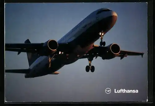AK Airbus A320-200 der Lufthansa nach dem Start