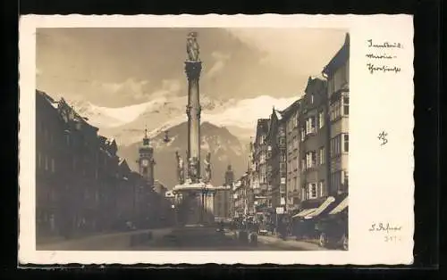 Foto-AK Adalbert Defner: Innsbruck, Maria-Theresienstrasse mit Blick auf die Berge