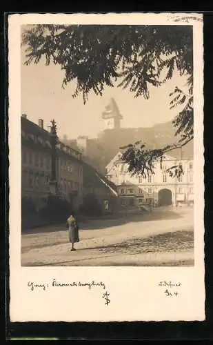 Foto-AK Adalbert Defner: Graz, Karmeliterplatz, Blick zum Uhrturm