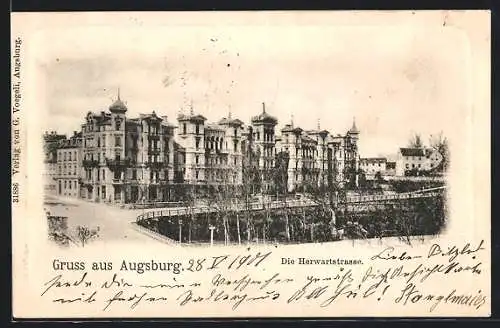 AK Augsburg, Herwartstrasse mit Anlagen und Häuserreihe aus der Vogelschau