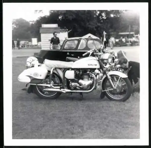 Fotografie Motorrad Norton, Krad beim Auto - und Motorradtreffen Woburn Abbey