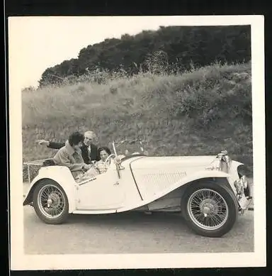 Fotografie Auto MG TD Roadster, englischer Sportwagen