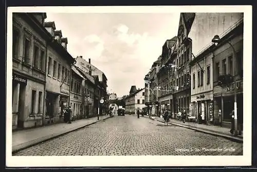 AK Werdau i. Sa., Plauensche Strasse mit Geschäften