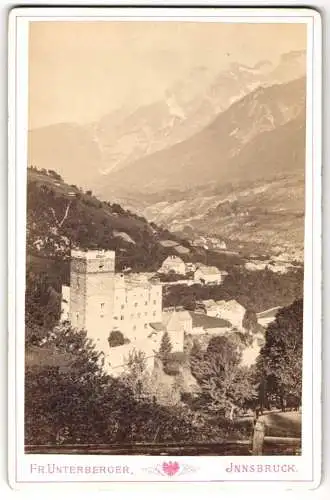 Fotografie Fr. Unterberger, Innsbruck, Ansicht Landeck, Schloss Landeck & Landschafts-Panorama