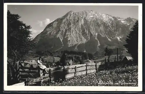 AK Tauplitz, Mädchen in Tracht gegen den Grimming