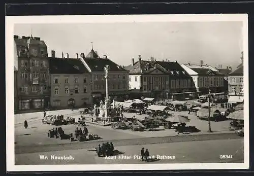 AK Wr. Neustadt, Markt auf dem  Platz, Rathaus