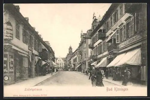 AK Bad Kissingen, Ordnungshüter mit Pickelhaube auf der Ludwigstrasse