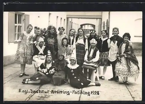 Foto-AK Altötting, Kindergruppe aus dem Engl. Institut, Fasching 1928
