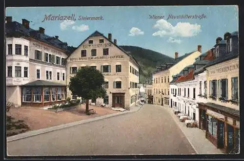 AK Mariazell, Wiener Neustädterstrasse mit Hotel Drei Hufeisen