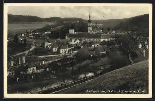 AK Heiligenkreuz /N.-Oe., An der Cistercienser-Abtei