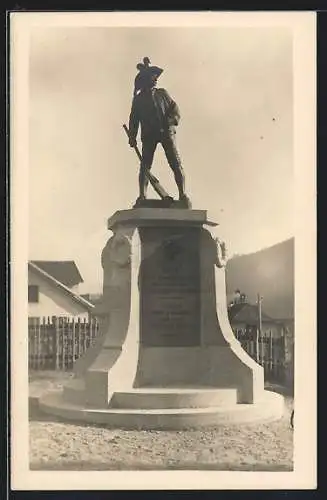 AK Steinach /Brenner, Blick auf das Kriegerdenkmal