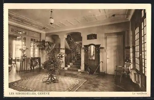 AK Genève, Les Hirondelles, Le vestibule