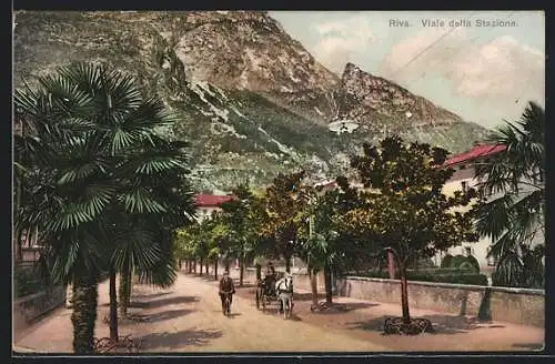 AK Riva, Viale della Stazione, Pferdekutsche, Radfahrer